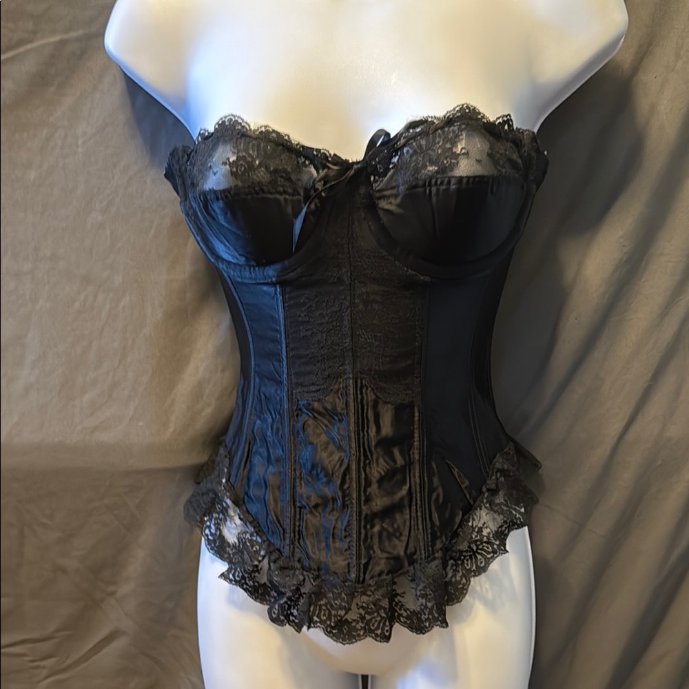Elegant Black Lace Corset NWOT